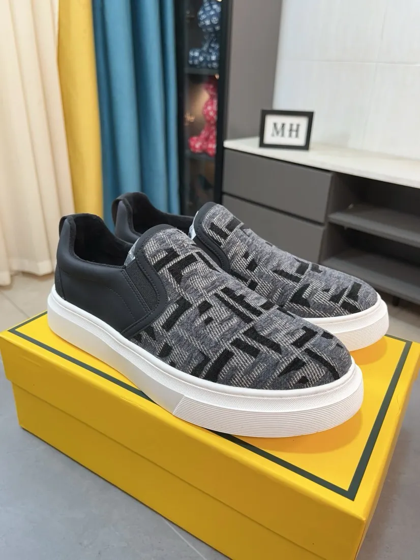 Men's shoes 💰400🌸🌸【FENDI】(velvet lining and leather lining are preferred when ordering) F's new product is on the market, imported concave and convex surface waterproof cloth, classic rhombus pattern F's craftsmanship, high-end and classy, ​​comfortable on the feet, versatile to wear, full of three-dimensional sense, 3 colors available, size: 38-44 (37.45, can be customized, cannot be returned)